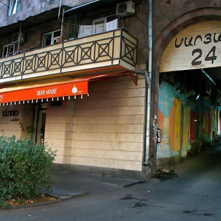 Apartment On Saryan 24 エレバン エクステリア 写真